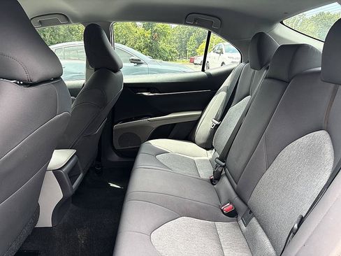 Used 2020 Toyota Camry LE FWD image 21