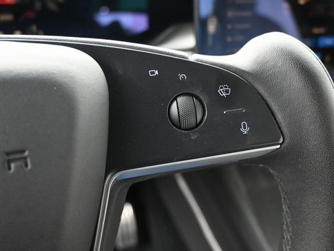 Used 2022 Tesla Model X Plaid image 20