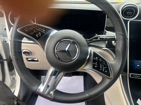 Used 2025 Mercedes-Benz GLC 300 GLC 300 image 20