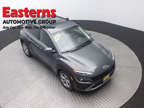 Used 2023 Hyundai Kona SEL AWD/4WD image 3