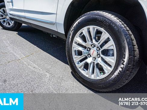 Used 2025 GMC Yukon XL Denali RWD image 16