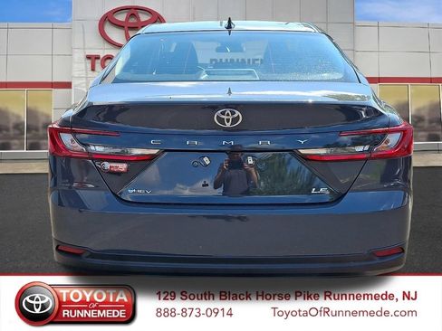 Certified 2025 Toyota Camry LE FWD image 5