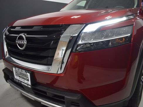 Certified 2024 Nissan Pathfinder Platinum w/ Cargo Package image 11