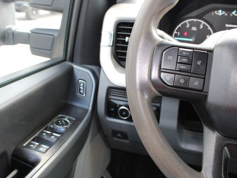 Used 2023 Ford F250 XLT w/ F-250 >10K GVWR Package image 23
