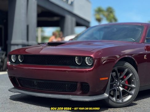 Used 2021 Dodge Challenger R/T Scat Pack w/ Plus Package RWD image 2