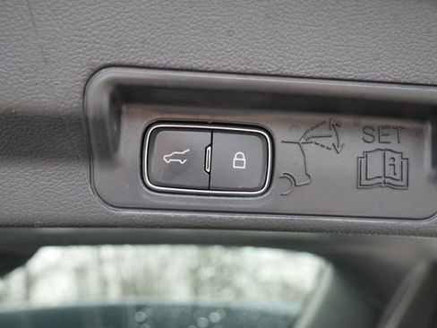 Used 2022 Ford Explorer Timberline image 11