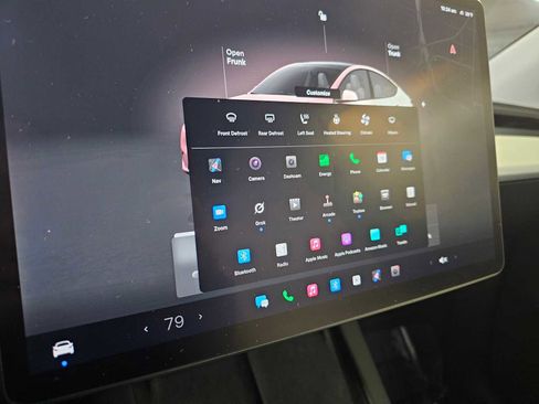 Used 2023 Tesla Model Y AWD image 12