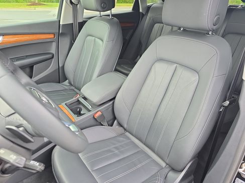 Used 2021 Audi Q5 2.0T Premium w/ Convenience Package AWD/4WD image 15