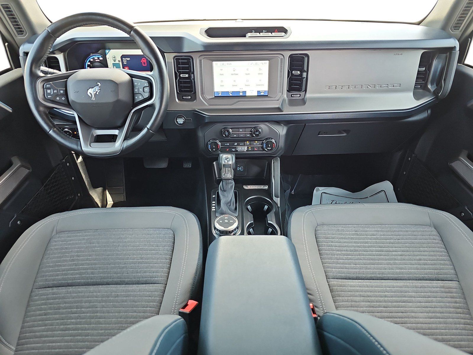 Used 2022 Ford Bronco Outer Banks AWD/4WD image 9