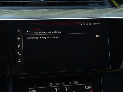Used 2024 Audi Q8 e-tron Premium AWD/4WD image 52