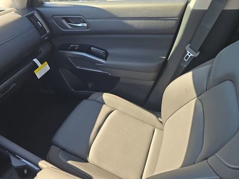 New 2026 Nissan Pathfinder SL image 16