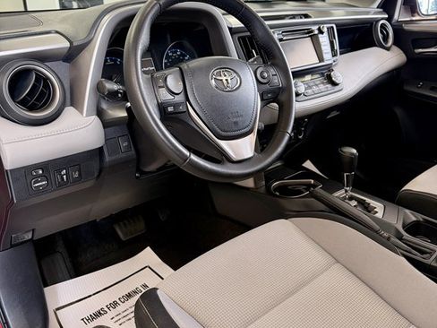 Used 2017 Toyota RAV4 XLE FWD image 13