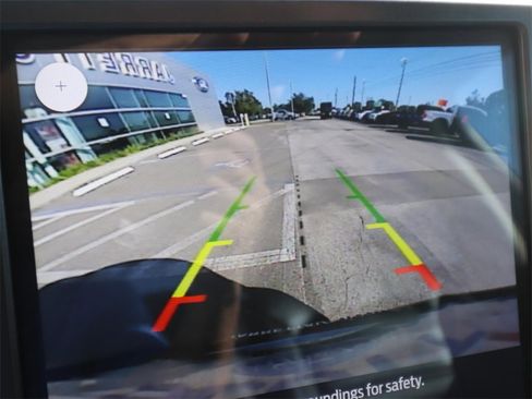 Certified 2022 Ford Edge SEL w/ Convenience Package image 4