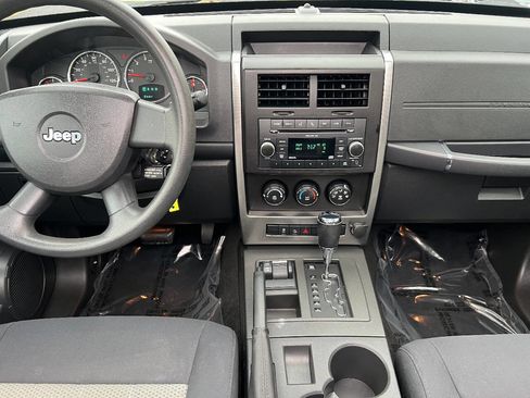 Used 2010 Jeep Liberty Sport w/ Popular Equipment Group image 33