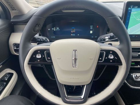 New 2026 Lincoln Corsair Premiere image 31