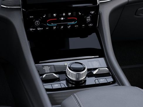 New 2025 Jeep Grand Cherokee Overland w/ Adv Protech Group III image 24