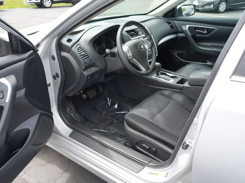 Used 2017 Nissan Altima 2.5 S w/ Power Driver Seat Package FWD image 13