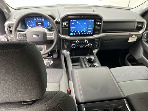 New 2026 Ford F150 XLT w/ XLT Chrome Appearance Package AWD/4WD image 4