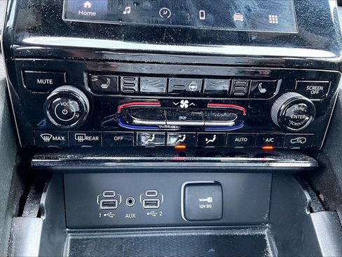 Certified 2024 Jeep Grand Cherokee Altitude AWD/4WD image 18