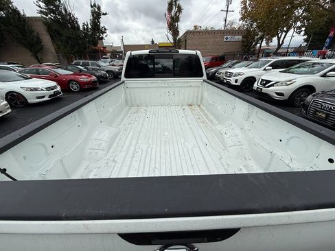 Used 2017 Nissan Titan S image 11