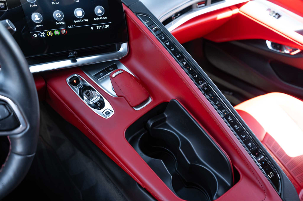 Used 2020 Chevrolet Corvette Stingray Premium Conv w/ 3LT Preferred Equipment Group RWD image 29