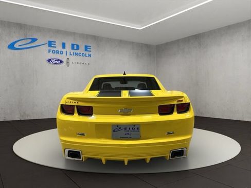 Used 2010 Chevrolet Camaro SS w/ LPO, Ground Effects Package RWD image 9