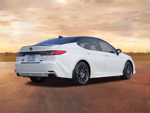 Used 2025 Toyota Camry XSE w/ Premium Plus Package AWD/4WD image 8