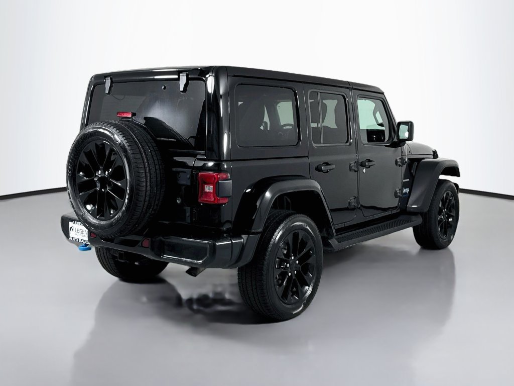 Used 2023 Jeep Wrangler Unlimited Sahara w/ Cold Weather Group AWD/4WD image 6
