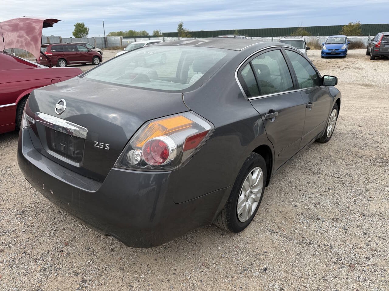 Used 2010 Nissan Altima 2.5 S FWD image 5