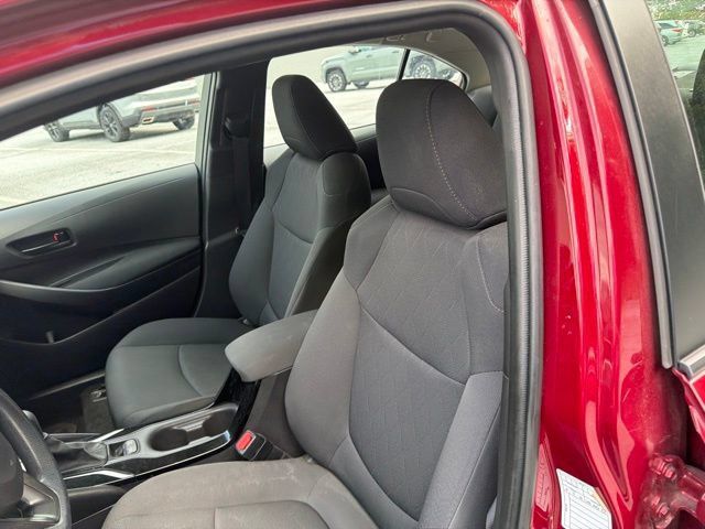 Used 2022 Toyota Corolla LE FWD image 12