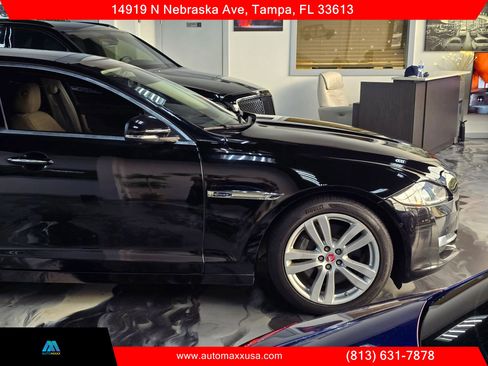 Used 2016 Jaguar XJ L Portfolio RWD image 8