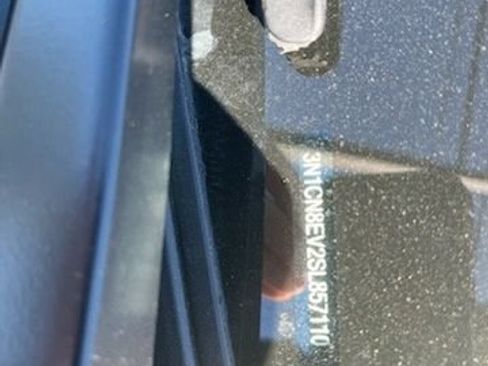 Used 2025 Nissan Versa SV FWD image 15