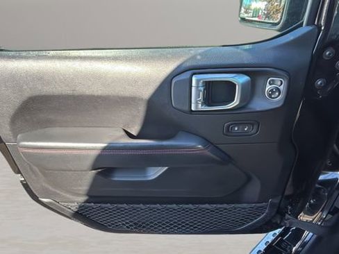 Used 2020 Jeep Gladiator Rubicon image 17