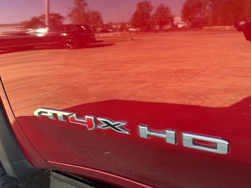 Used 2024 GMC Sierra 2500 AT4X image 11