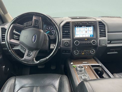 Used 2018 Ford Expedition Max Platinum image 19