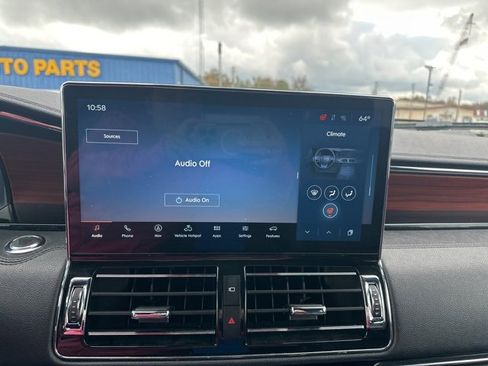 Used 2023 Lincoln Navigator Reserve image 15