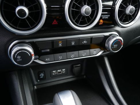 Used 2024 Nissan Sentra SV image 24