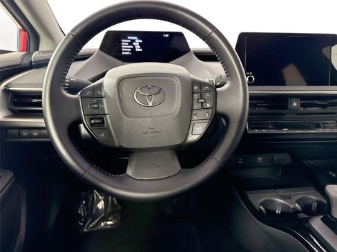 Used 2024 Toyota Prius LE image 31