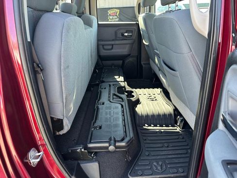 Used 2019 RAM 1500 Classic SLT image 31