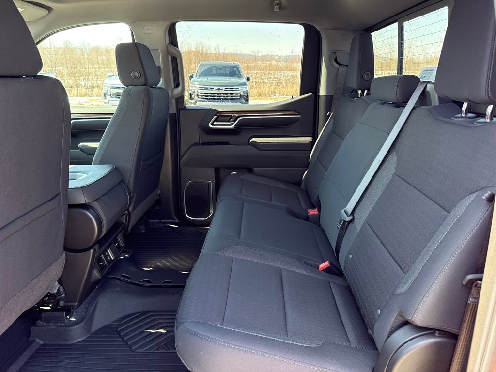 Certified 2026 Chevrolet Silverado 1500 LT AWD/4WD image 25