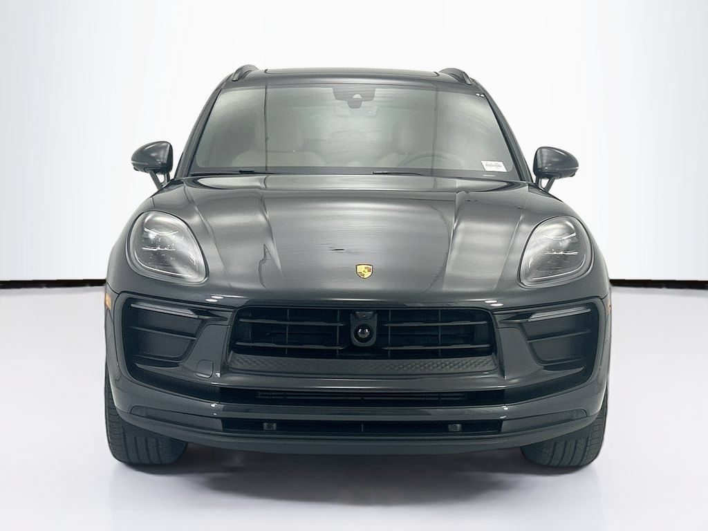 Used 2026 Porsche Macan AWD/4WD image 10