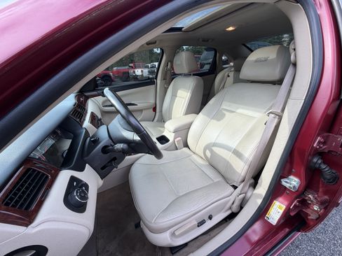 Used 2006 Chevrolet Impala SS FWD image 11