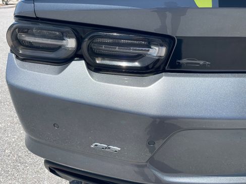 Used 2020 Chevrolet Camaro SS RWD image 40