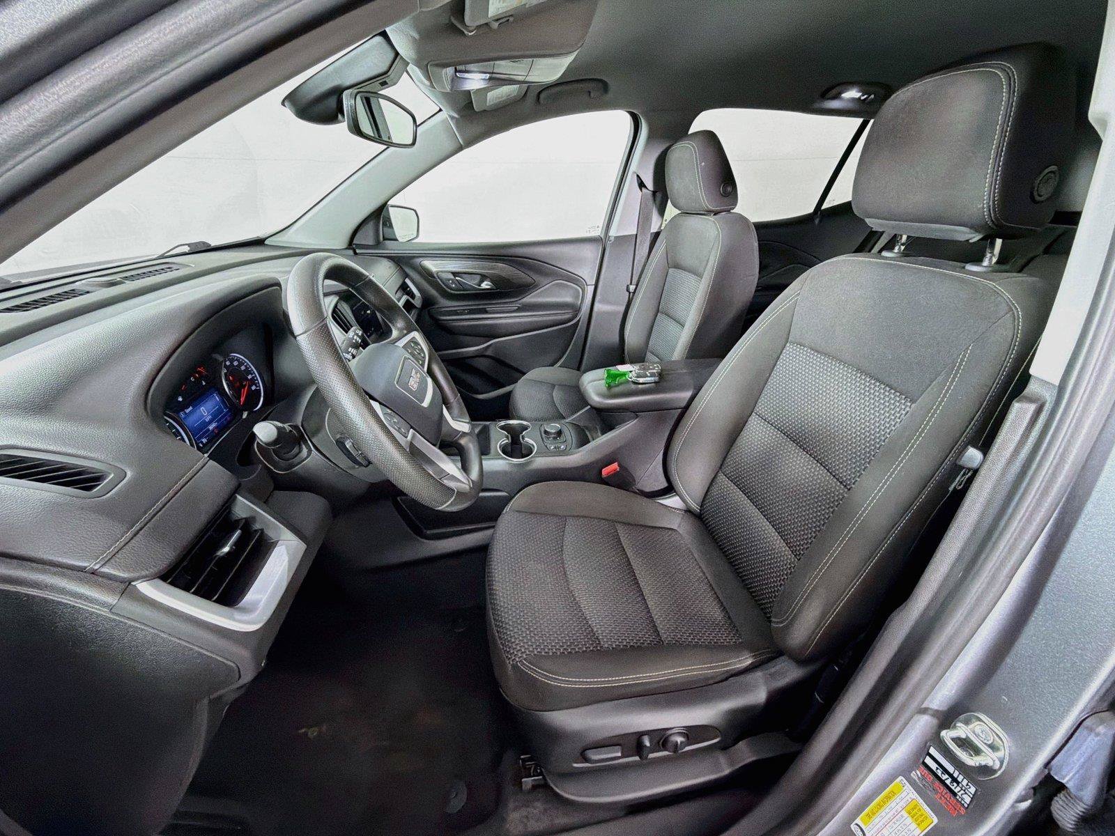 Used 2023 GMC Terrain SLE w/ Driver Convenience Package AWD/4WD image 2