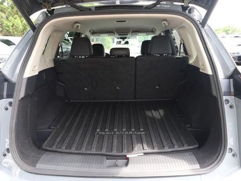 Certified 2025 Nissan Rogue SV AWD/4WD image 7