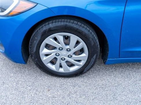 Used 2018 Hyundai Elantra SE image 11