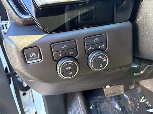 Certified 2024 Chevrolet Silverado 1500 LT image 20