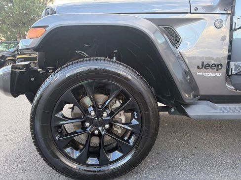 Used 2021 Jeep Wrangler Unlimited Sahara AWD/4WD image 10