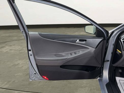 Used 2012 Hyundai Sonata GLS FWD image 12