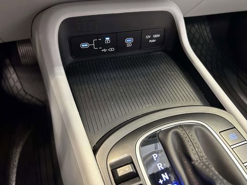 Used 2024 Hyundai Kona SEL FWD image 21